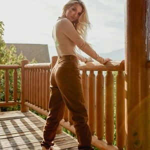 Kittenish Country Love Pants! Small new w/tags!